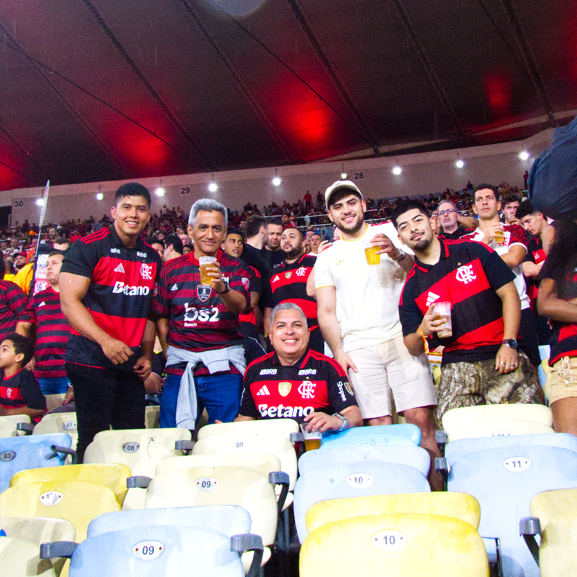 Experiência: Flamengo x Chapecoense no Maracanã com guia local + transfer